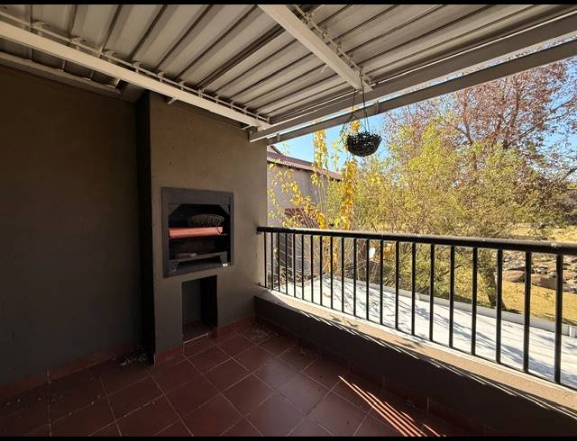 3 BEDROOM FLAT FOR SALE IN CASTLEVIEW